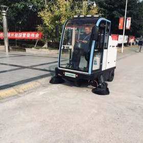 瀘州半封閉駕駛式掃地機 KD-2160  廠家直銷 品質(zhì)保證