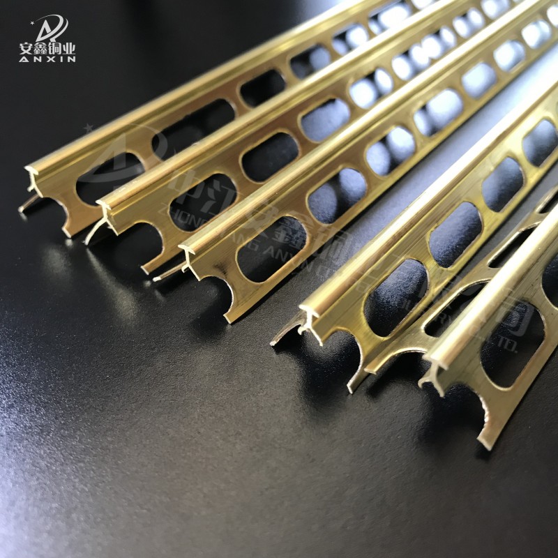 安鑫銅業(yè)加工定制 臺階墻壁裝飾護角條 沖孔銅條 樓梯踏步防滑沖孔護角銅條，水泥樓梯隱形護腳銅條，素水泥樓梯踏步嵌銅條