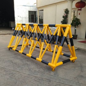 直銷定做移動(dòng)拒馬龍門擋車器 M型道路隔離欄 U型防撞護(hù)欄