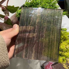 夾絲玻璃四川夾絲玻璃生產(chǎn)廠家可定制