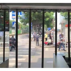 四川塑料透明PVC磁吸軟門(mén)簾 折疊門(mén)簾 磁鐵自吸透明空調(diào)簾 歡迎選購(gòu)