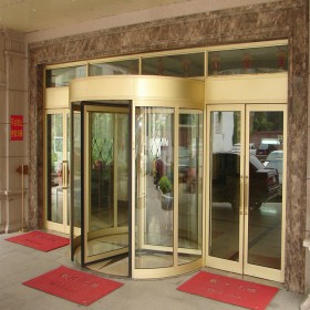 福來多三翼旋轉(zhuǎn)門生產(chǎn)設(shè)計安裝  支持定制結(jié)構(gòu)合理造型美觀