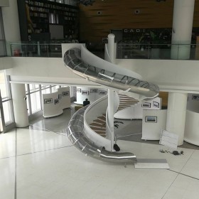 旋轉(zhuǎn)樓梯流線造型美觀、典雅 別墅自建房等可用 按需求定制設(shè)計安裝