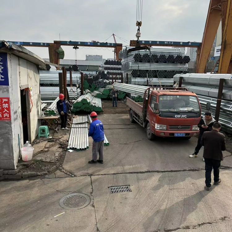 冷熱水襯塑復(fù)合管 DN15-DN300消防工程用Q235B內(nèi)襯塑鋼管