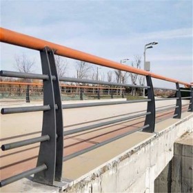 四川鍍鋅橋梁護欄廠家批發(fā)新型不銹鋼復合管橋梁防撞護欄