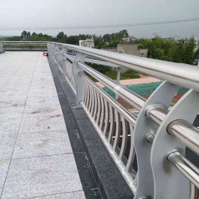 成都不銹鋼護欄 市政道路護欄現(xiàn)貨