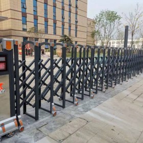 不銹鋼伸縮門  捷鷹科技電動(dòng)門伸縮門