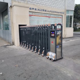 捷鷹科技電動(dòng)伸縮門的作用和特點(diǎn)  不銹鋼伸縮門