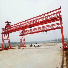 定制生產(chǎn)100噸提梁機(jī)80噸龍門吊