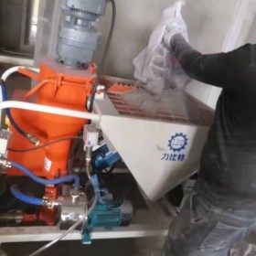 自動噴涂機(jī)  石膏噴涂機(jī)  石灰砂漿自動噴涂機(jī)  噴漿機(jī)   抹灰專用設(shè)備  噴涂機(jī)  多功能噴涂機(jī)  自動噴涂機(jī) 石膏砂漿噴涂機(jī)