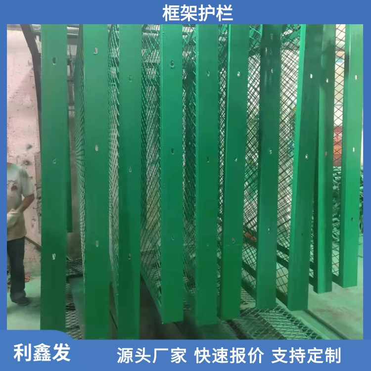 藍(lán)色清新場景美妝保濕護(hù)膚面膜產(chǎn)品展示寶貝主圖 (1)