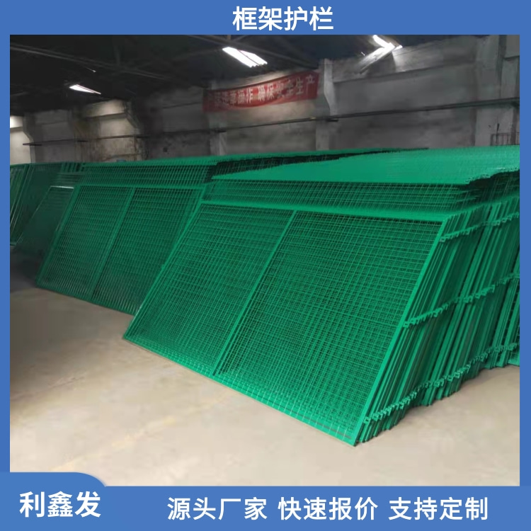 藍(lán)色清新場景美妝保濕護(hù)膚面膜產(chǎn)品展示寶貝主圖