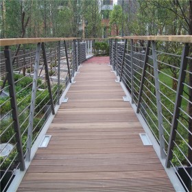 融昌達園林景觀防腐木欄桿 公園景區(qū)防腐木護欄 高強度 耐腐蝕 不變形
