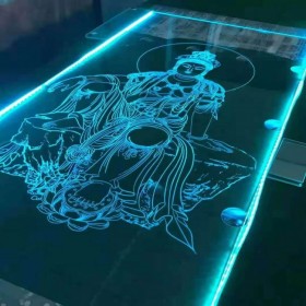 通電發(fā)光3D七彩商場隔斷,激光發(fā)光內(nèi)雕玻璃,雙層厚度玻璃