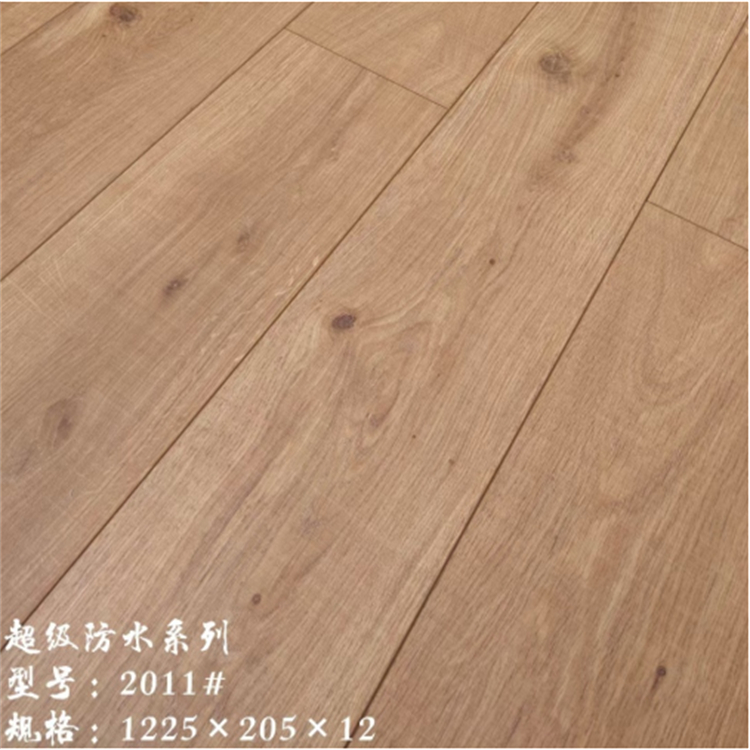 超級(jí)防水系列仿古實(shí)木地板 煙灰色家用臥室鎖扣地板 簡歐風(fēng)格實(shí)木地板