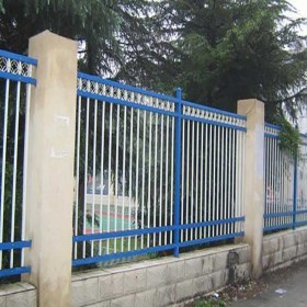 市政鋅鋼護(hù)欄圍墻廠家直銷道路鋅鋼護(hù)欄 廠區(qū)鋅鋼護(hù)欄