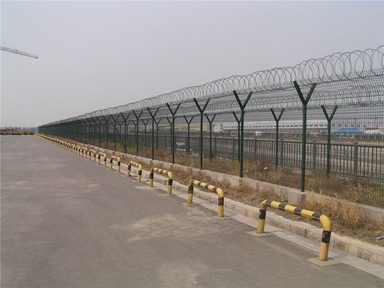 成都雙流國際機(jī)場外圍機(jī)場圍欄