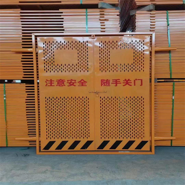 基坑護(hù)欄網(wǎng)，電梯井口門6