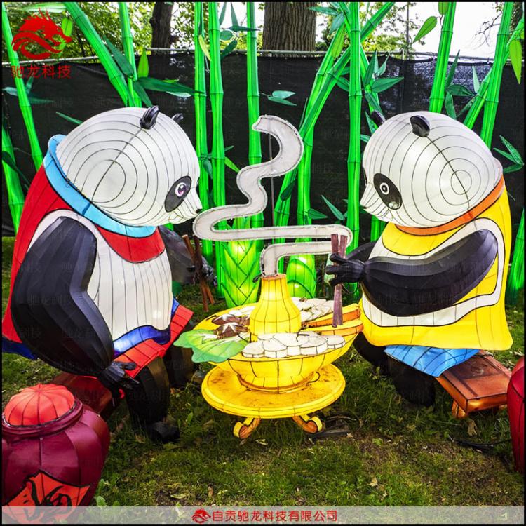 擬人熊貓吃火鍋造型燈成都文化彩燈裝飾主題餐廳酒吧美陳花燈裝置公司