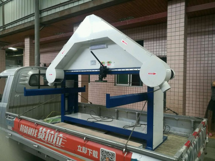 壓板三角拉絲機(jī)