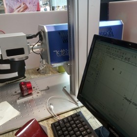 成都激光刻字 木頭雕刻 竹片雕刻 激光雕刻 工藝品雕刻打字 郫縣激光打字 激光打號(hào) 激光打字機(jī)出租