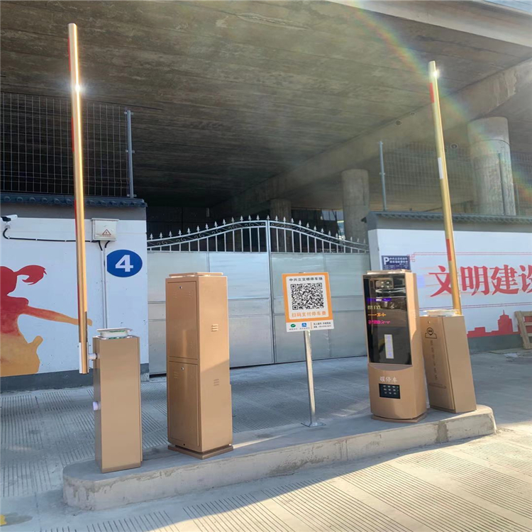 成都道閘廠家 車(chē)牌識(shí)別道閘門(mén)批發(fā)