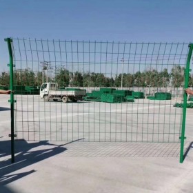 成都雙邊護(hù)欄 綠色雙邊護(hù)欄廠家定制 高速公路雙邊護(hù)欄