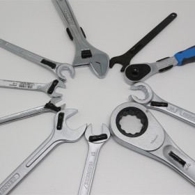 RFID電力工具管理標(biāo)簽 消防電力工具盤點(diǎn)標(biāo)簽 工具追溯標(biāo)簽 小型抗金屬標(biāo)簽 ES