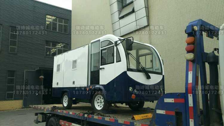 成都廠家 瑞詩誠電動送餐車樂山交車案例