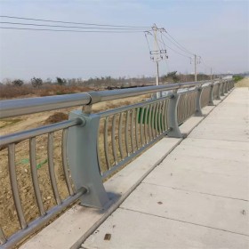 道路防撞護欄   耐沖擊安全鋅鋼防撞欄桿    國創(chuàng)龍騰定制
