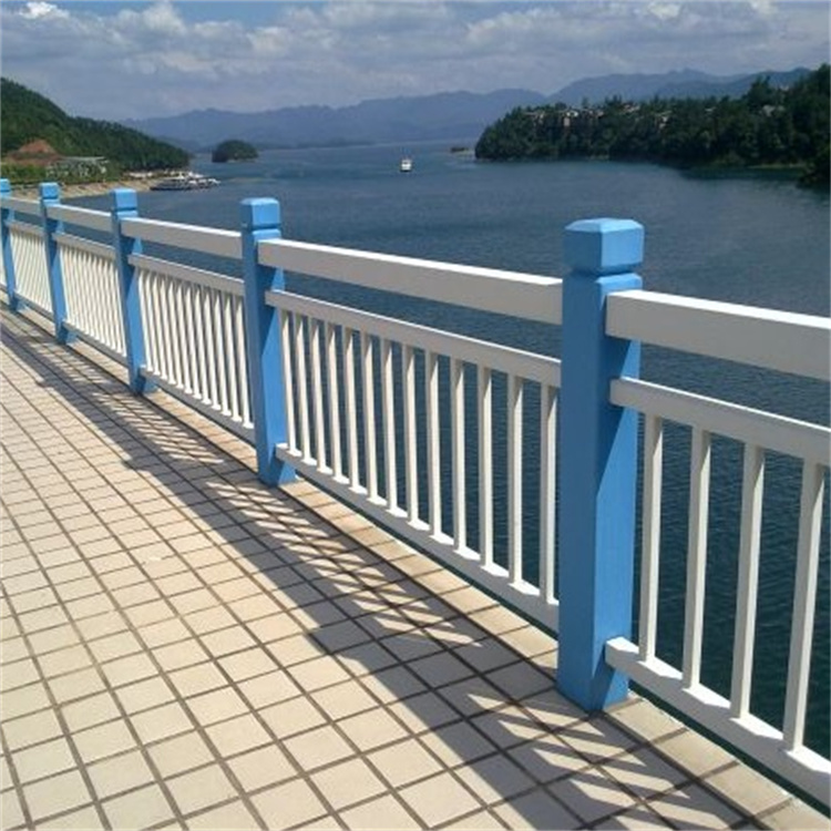 四川河道護(hù)欄 不銹鋼防撞護(hù)欄 耐腐蝕抗老化護(hù)欄