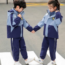 達州校服廠-四川禮賽尼校服—學生服裝定制-學生服定點生產企業(yè)