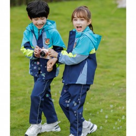 成都校服沖鋒衣定制  小學中學高中大學 冬季款 樣式豐富