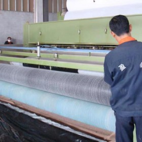 機(jī)場專用天然鈉基膨潤土防水毯  景觀河道膨潤土防水毯