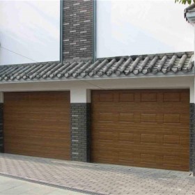 車庫門 翻版車庫門 別墅車庫門 四川依錦門業(yè) 廠家批發(fā)  出廠單價 電動車庫門 霸氣美觀彰顯好豪氣 電動么 自動門