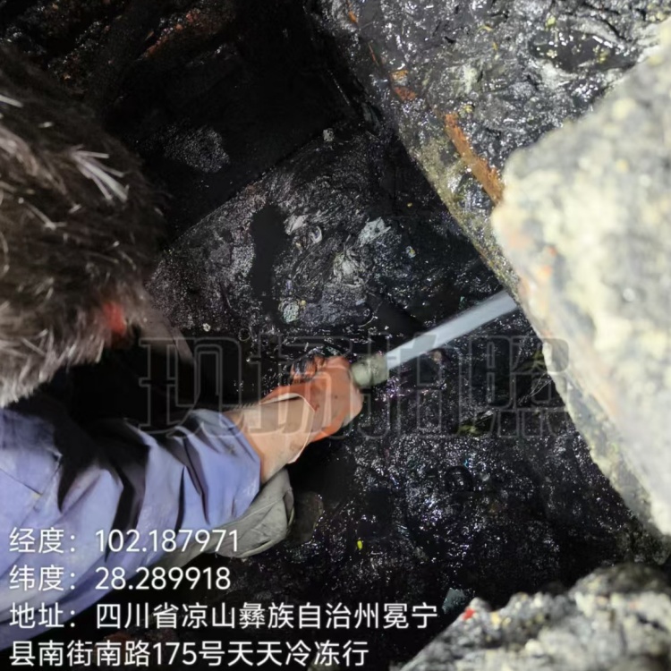 市政排水溝清理 排水溝清淤 隨叫隨到 專業(yè)高效服務