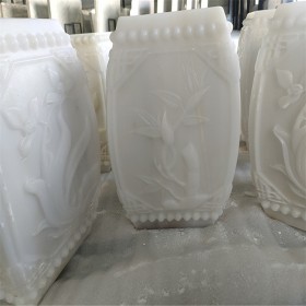 成套漢白玉桌凳定制價(jià)格 景區(qū)裝飾漢白玉桌凳定制