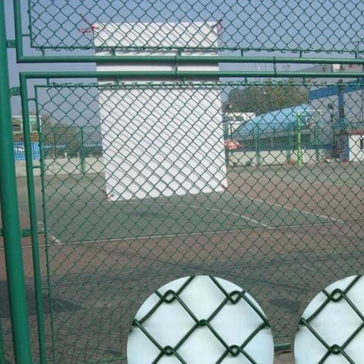 供應四川運動場護欄網(wǎng)鋼絲網(wǎng)體育場圍欄網(wǎng)籃球場足球場圍欄網(wǎng)