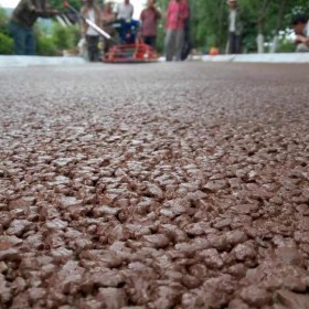 成都市 透水地坪粘接料粘接劑 景觀生產(chǎn)廠家 路面道路施工材料價格耐酸堿 耐沖壓強耐磨 0元指導