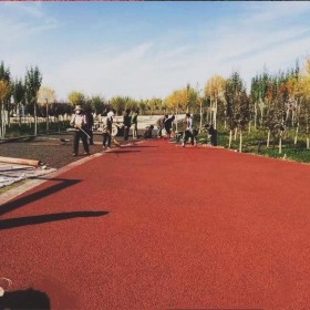 重慶市昭通市透水混凝土  彩色透水砼 無沙透水混凝土廠家   彩色瀝青路面改色  透水砼粘接劑  透水地坪報價【專業(yè)施工】