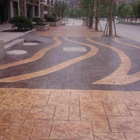 南充市 壓花地坪  壓花混凝土 彩色水泥壓膜地坪 混泥土壓花路面  彩色藝術(shù)壓花地坪材料廠家   壓膜地坪材料廠家免費指導(dǎo)施工