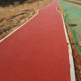 透水混凝土路面 無(wú)砂透水混凝土 彩色透水混凝土材料廠家 透水混凝土專用膠 送貨到工地