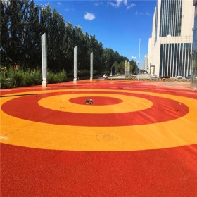 彩色強固透水混凝土 透水彩色砼地坪 透水地坪道路 免費提供技術(shù)指導(dǎo) 送貨到工地