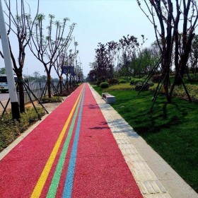 渝中區(qū) 透水混凝土場(chǎng)地 公路透水路面 透水盲道材料 廠家地址